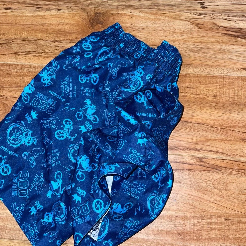 OP Boys board‎ shorts size 6/7 with motorcycles navy blue